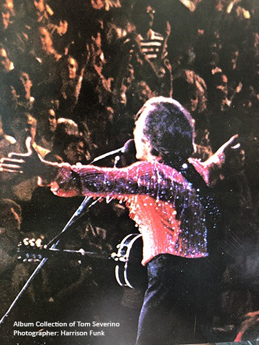 Neil Diamond audience