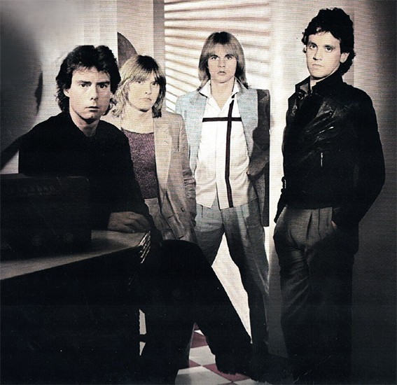 Novo Combo group photo