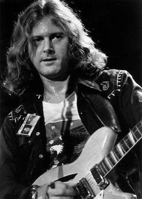 Roger McGuinn on stage