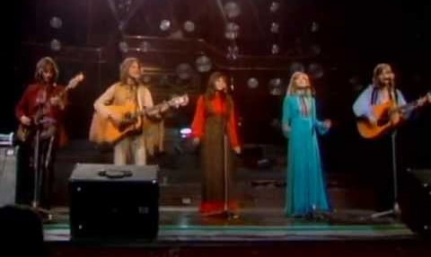 New Seekers on stage
