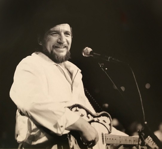 Waylon Jennings on stage